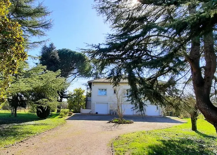 La Maison De Lili بيت للعطل